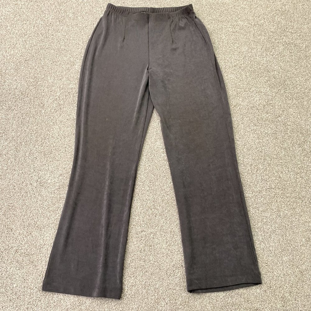 Travelers By Chico's Gray Slinky Soft Pants Size 0 Short